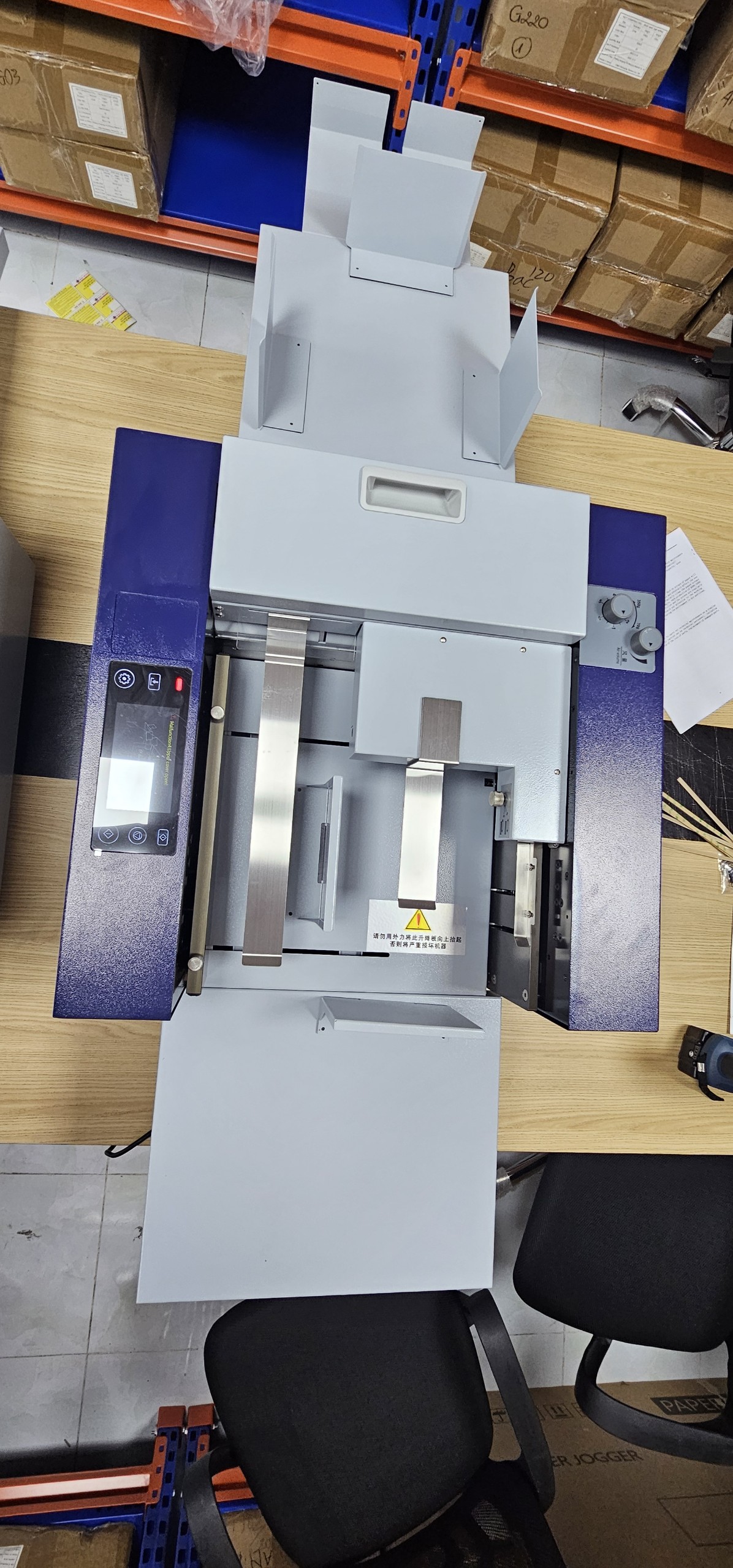 M&Aacute;Y CẤN G&Acirc;N V&Agrave; CẤN RĂNG CƯA LẬP TR&Igrave;NH TỰ ĐỘNG AV200